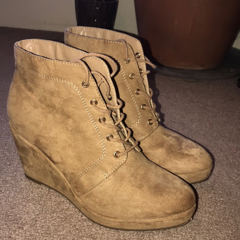 Women’s Forever 21 boots